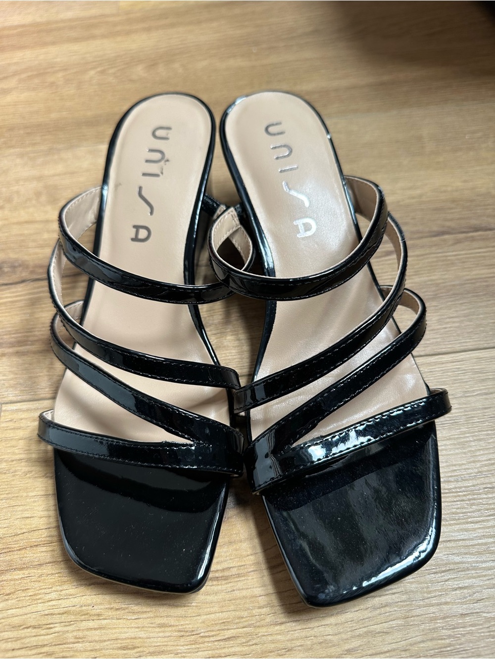 Unisa Black Strappy Slide Sandals